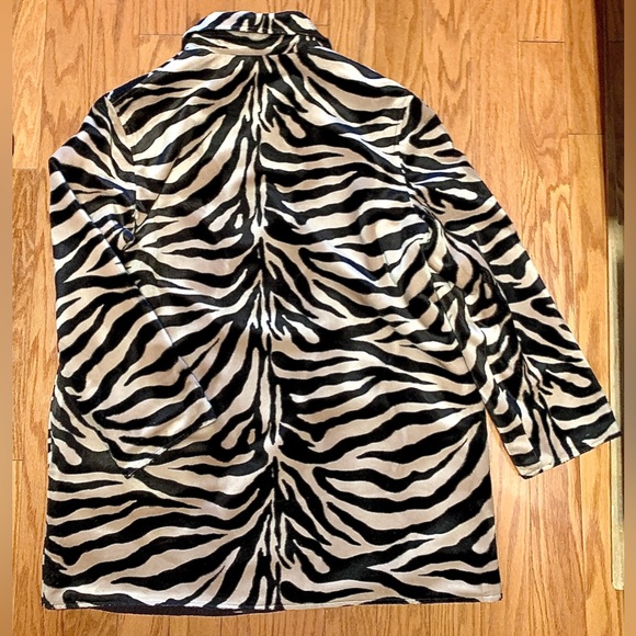 Women’s Large Anne Klein II Reversible Brown Shell/Faux Fur Zebra Stripe Coat - Picture 14 of 16